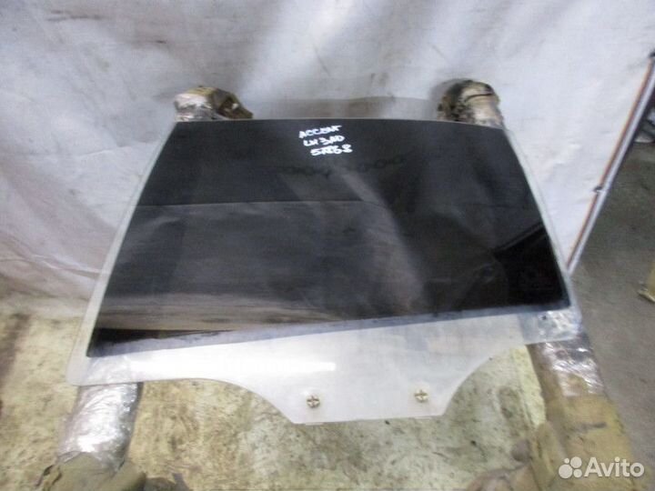 Стекло двери задней левой Hyundai Accent II (+тага