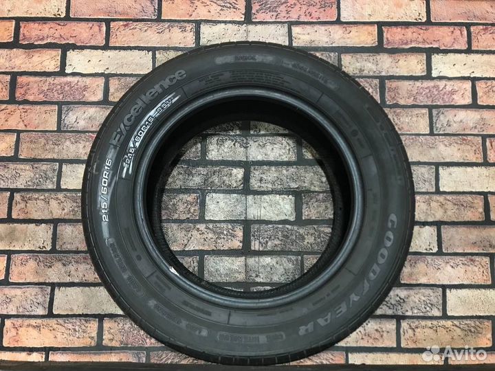 Goodyear Excellence 215/60 R16 95V