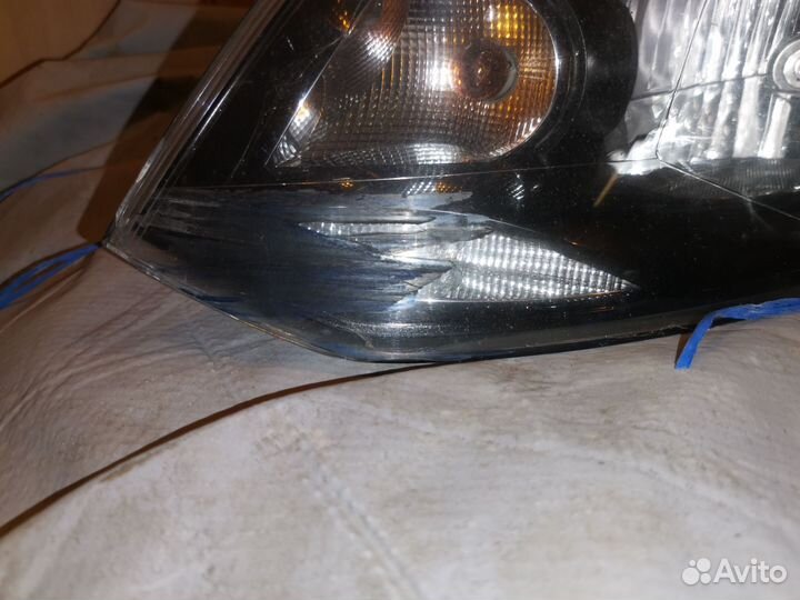 Фара левая Volkswagen Polo Sedan