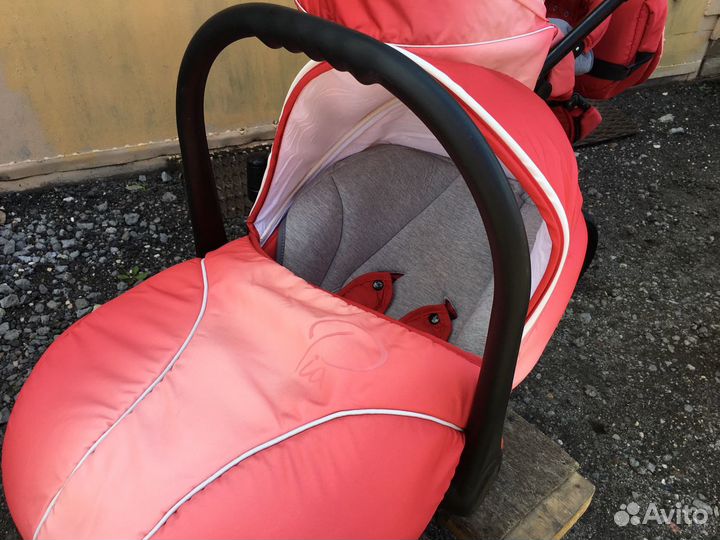 Коляска Tutis Zippy Pia 3 в 1