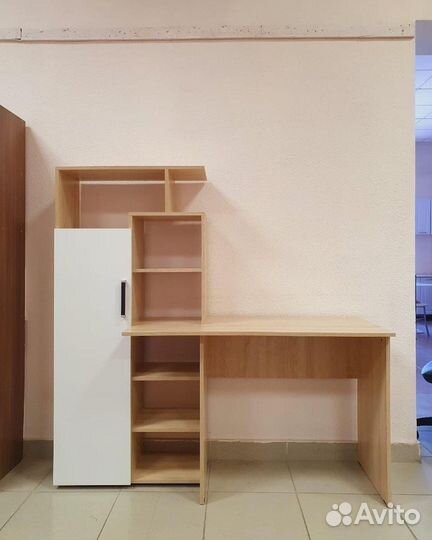 Стол компьютерный