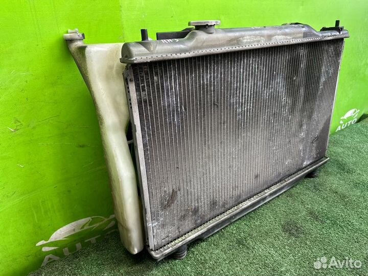 Радиатор основной honda stream RN3 D17A 2004 Перед