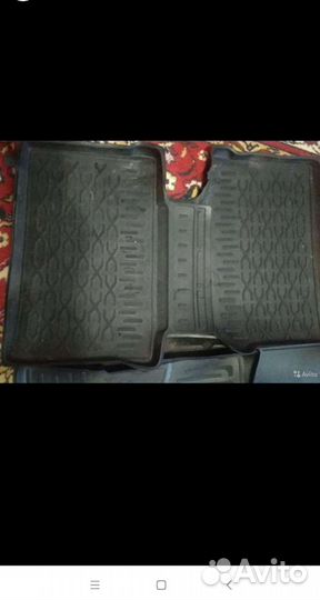Автомобильные коврики резиновые
