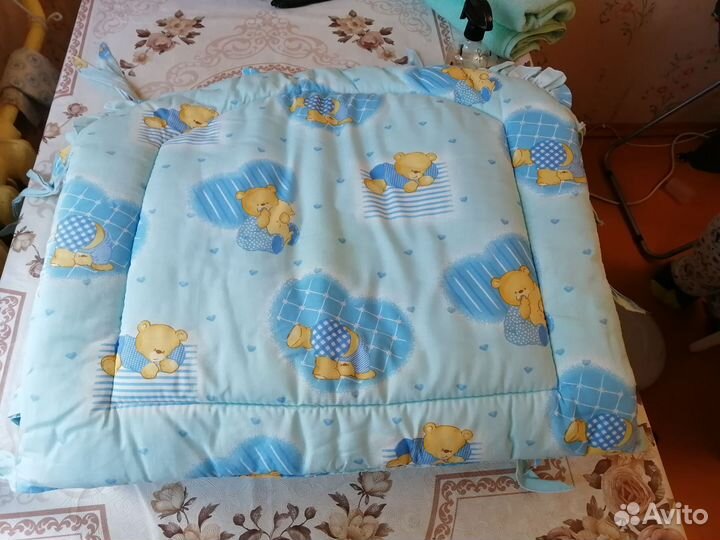 Подушка, бортики на кровать