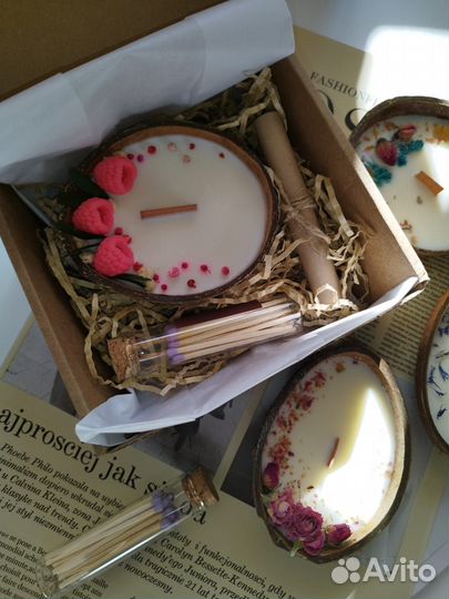 Свеча в кокосе ручной работы 8 марта