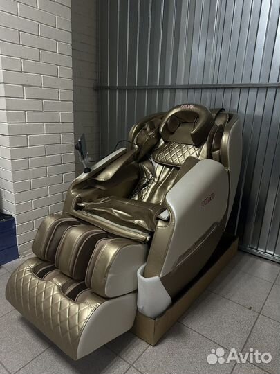 Массажное кресло золотое