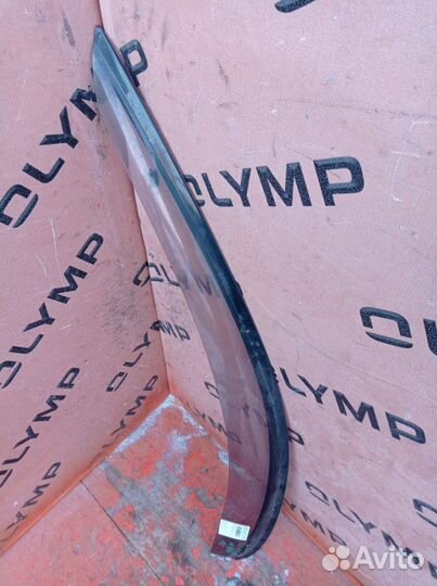 Ветровик передний левый Toyota Funcargo NCP20