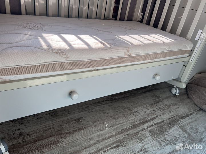 Детская кроватка для малыша от 0+ гандылян