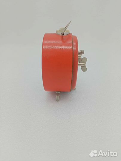 Настольные часы. Будильник 