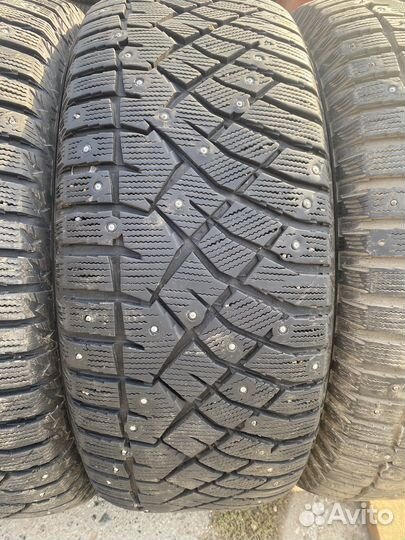 Nitto Therma Spike 285/60 R18 120T