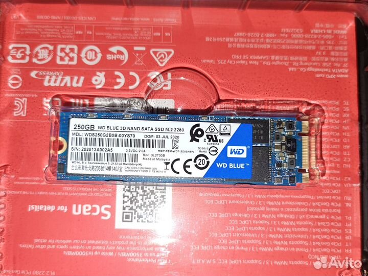 SSD 250 гб WD Blue