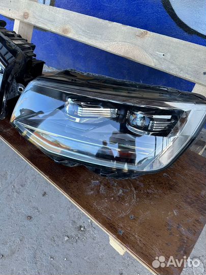Фары на Volkswagen multivan T6 Оригинал