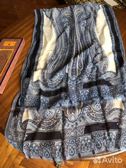 Шарф женский шелковый