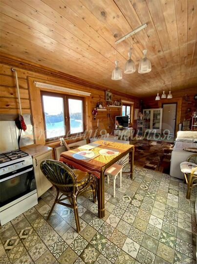 Дом 170 м² на участке 8 сот.