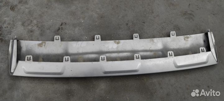 Накладка переднего бампера LADA Vesta cross нижняя