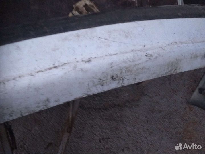 Задний бампер газ 31105