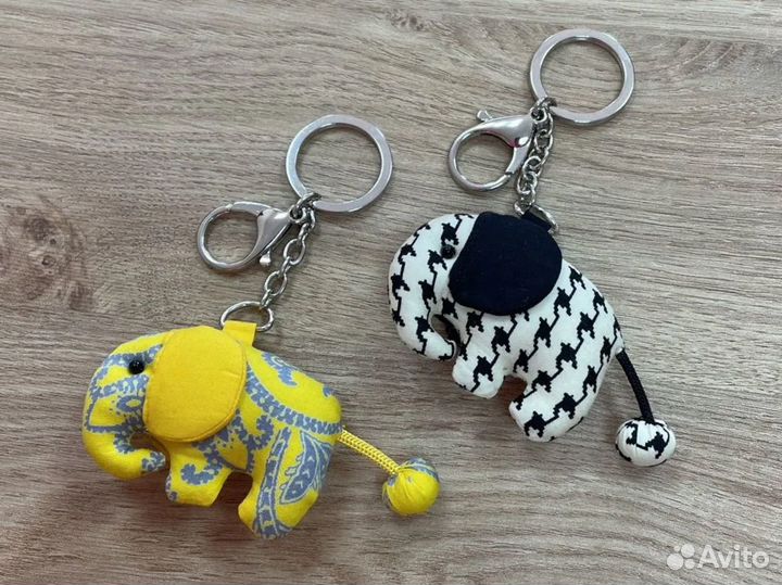 Слоник брелок для ключей новый мягкий