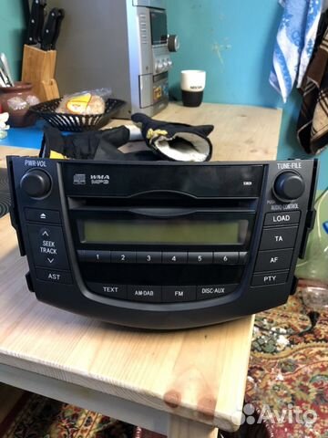 Магнитола на RAV4 оригинальная