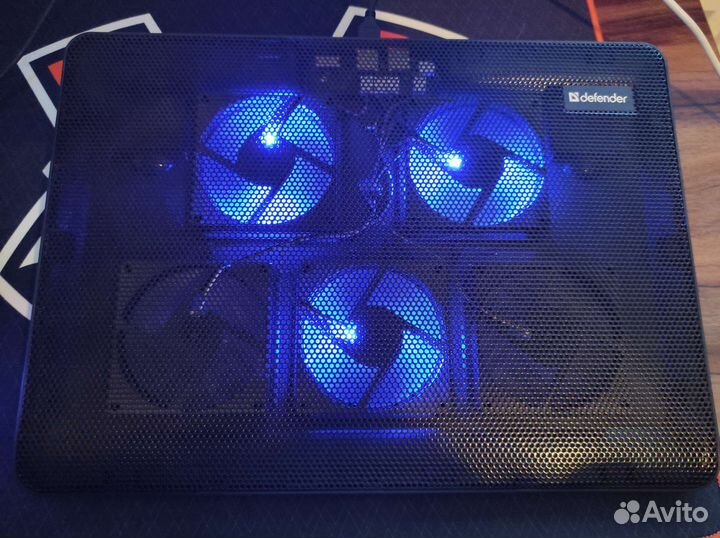 Подставка с охлаждением под ноутбук