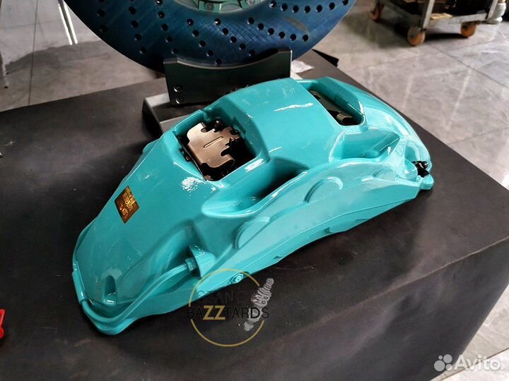 Тюнинг тормозов Porsche Panamera Akebono 10N перед