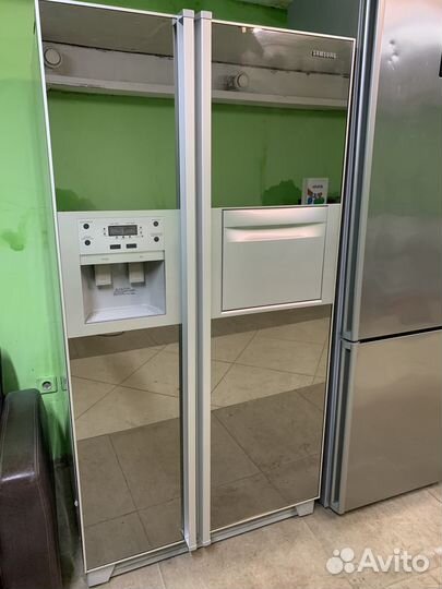 Холодильник Samsung SidebySide