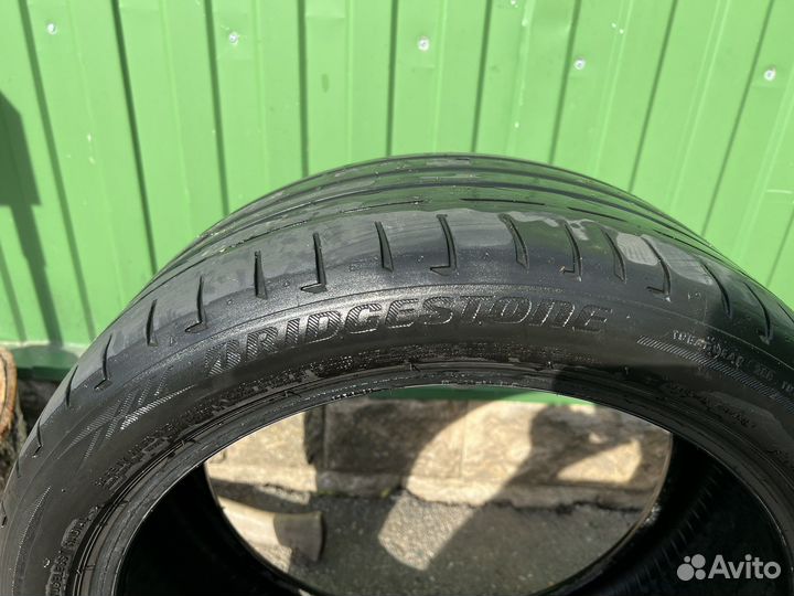 Bridgestone Potenza S001 225/45 R18 и 225/45 R18