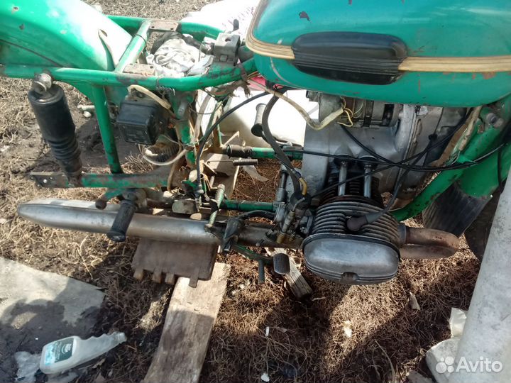 Продам мотоцикл Урал