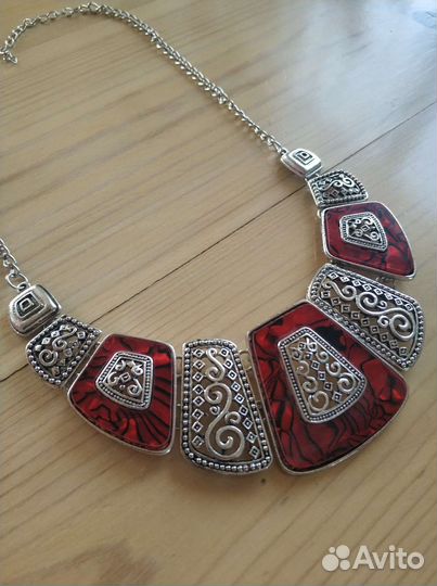 Ожерелье, бижутерия