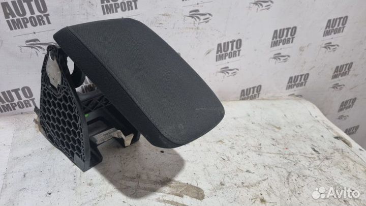 Подлокотник Skoda Superb 3T cdab 2013