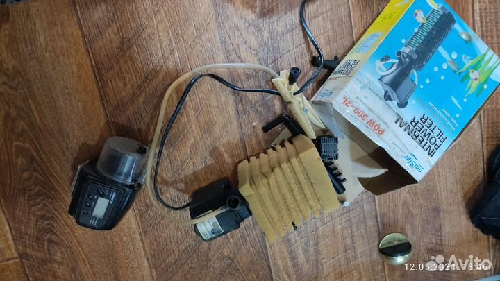 Помпа для аквариума кормушка