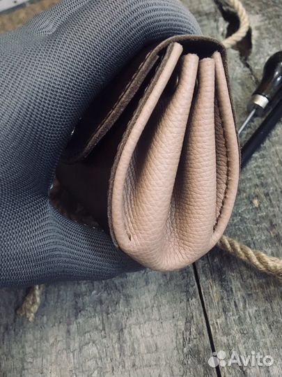 Изделия из кожи ручной работы