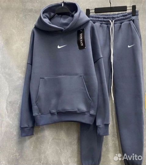 Спортивный костюм женский