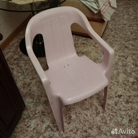 Стульчик пластиковый детский