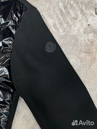 Пуховик Moncler