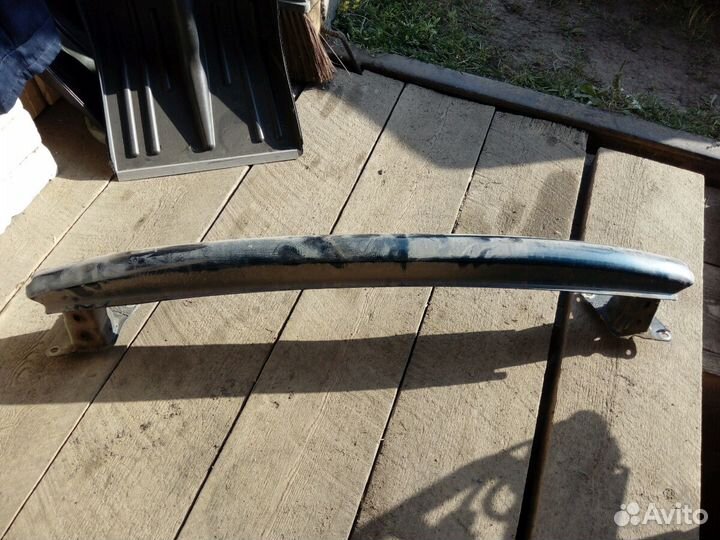 Усилитель бампера Skoda Octavia a5