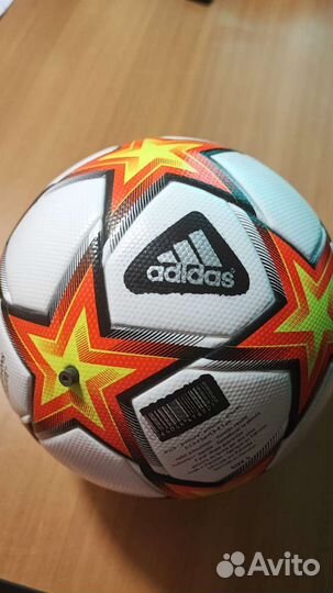 Футбольный мяч