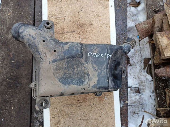 Корпус воздушного фильтра Kia Spectra