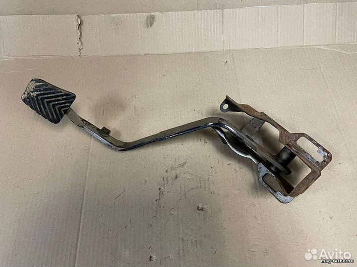Педаль сцепления Mitsubishi Lancer IX