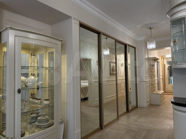 3-к. квартира, 85 м², 1/4 эт.