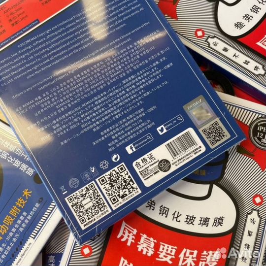 Защитное стекло Remax на iPhone