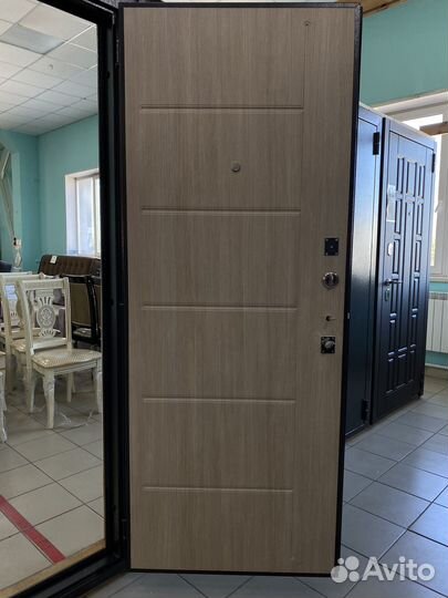 Дверь входная металл