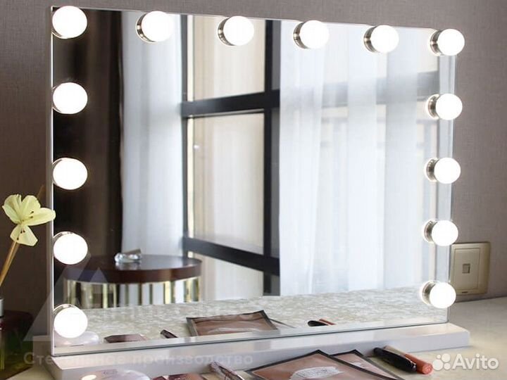 Зеркало с лампочками