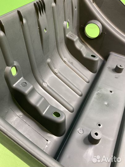 Крыло правое задн. (задн. часть) \MAN TGA TD075703