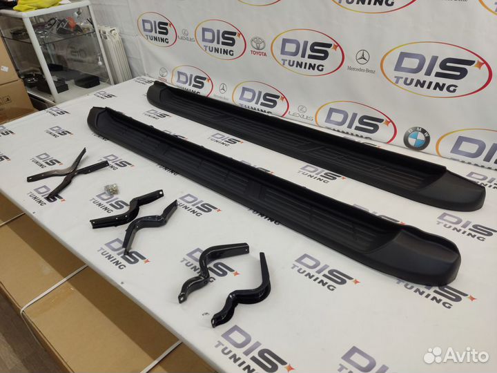 Подножки Toyota Hilux Pick Up с 2016 года