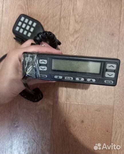 Рация автомобильная с антенной TK 760HG