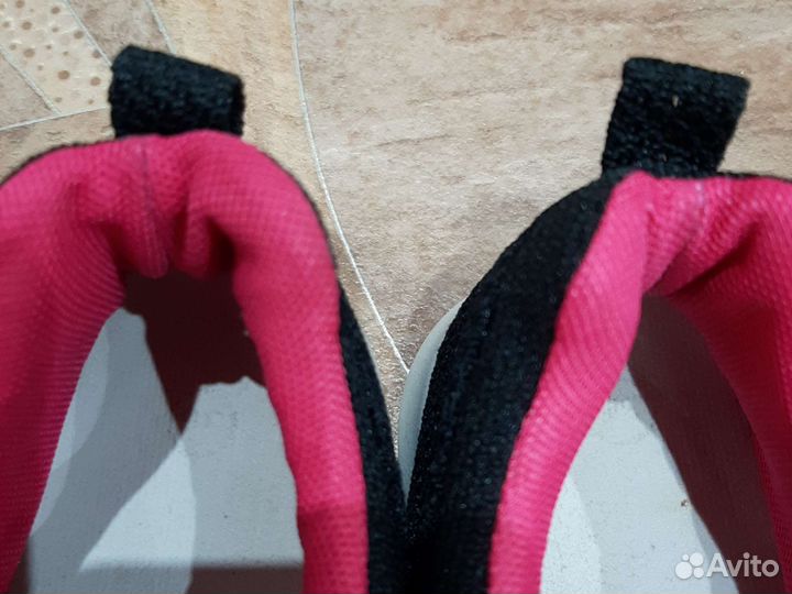 Кроссовки для девочки 35