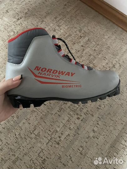 Беговые лыжи комплект + ботинки