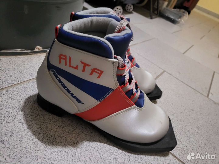 Лыжные ботинки размер 32, 33