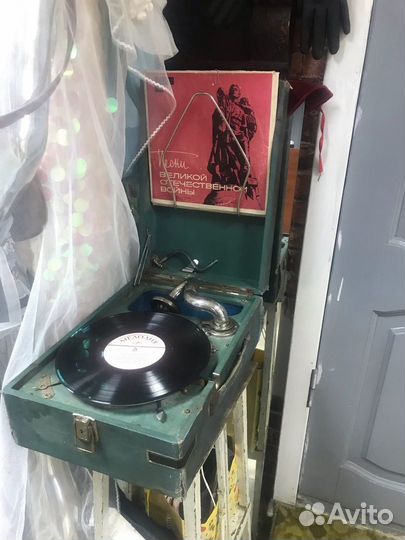 Патефон Московского завода ;Электрофон юность 301