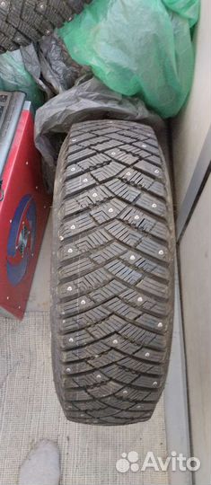 R15 Goodyear Ultra Grip Ice Arctic 2 205/70, PCD 4x112 DIA 55